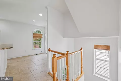 Entry Way - 809 Mchenry St, Baltimore, MD 21230 photo 8 of 10