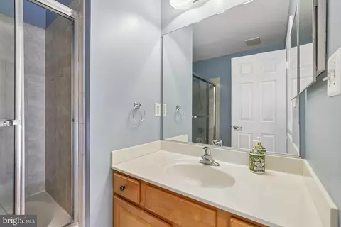 Bath - 809 Mchenry St, Baltimore, MD 21230 photo 4 of 4