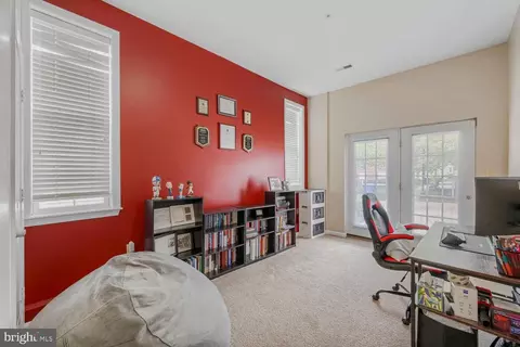 809 Mchenry St, Baltimore, MD 21230