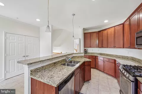 Kitchen - 809 Mchenry St, Baltimore, MD 21230 photo 6 of 8