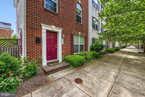 809 Mchenry St, Baltimore, MD 21230