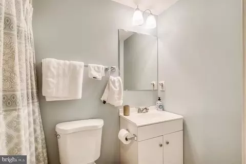 Bath - 1515 Northgate, Baltimore, MD 21218 photo 1 of 1
