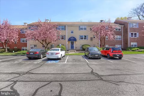 4411 Falls Bridge Dr #B, Baltimore, MD 21211