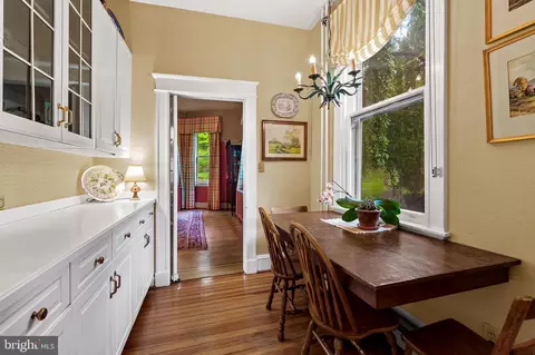 Dining - 4 Hillside Rd, Baltimore, MD 21210 photo 4 of 5
