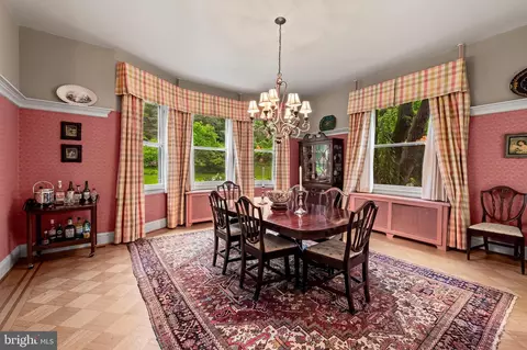 Dining - 4 Hillside Rd, Baltimore, MD 21210 photo 3 of 5