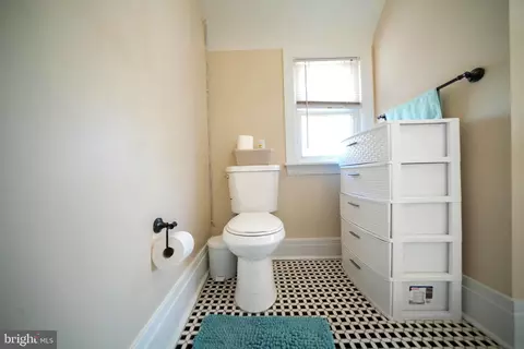 Entry Way - 2001 Denison St, Baltimore, MD 21216 photo 6 of 7