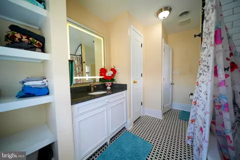 Bath - 2001 Denison St, Baltimore, MD 21216 photo 5 of 6