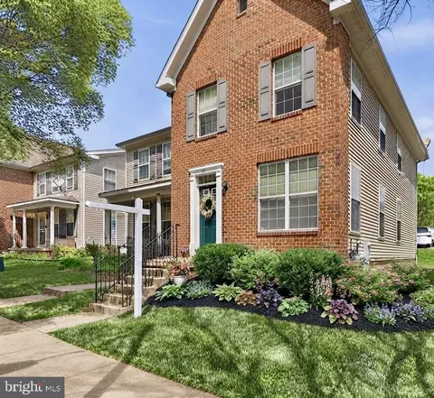 907 Myrtle Ave, Baltimore, MD 21201
