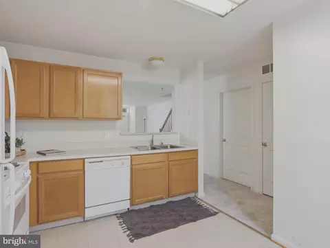 Entry Way - 907 Myrtle Ave, Baltimore, MD 21201 photo 1 of 1