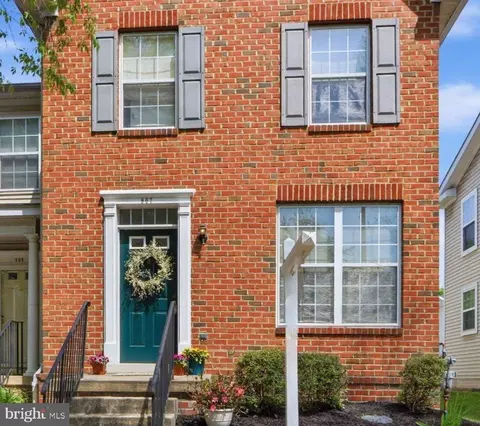 Exterior - 907 Myrtle Ave, Baltimore, MD 21201 photo 2 of 5