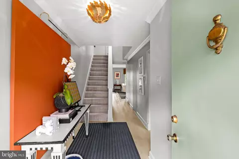 Entry Way - 256 Waxter Way, Baltimore, MD 21217 photo 1 of 7