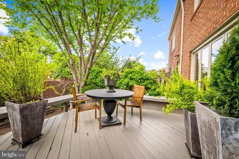 Exterior - 256 Waxter Way, Baltimore, MD 21217 photo 4 of 10