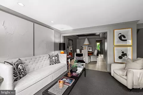 Living - 256 Waxter Way, Baltimore, MD 21217 photo 2 of 7