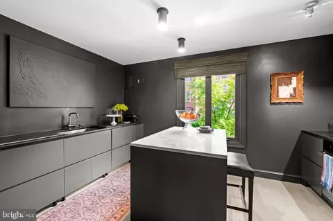 Kitchen - 256 Waxter Way, Baltimore, MD 21217 photo 6 of 11