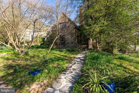 Exterior - 224 Tunbridge Rd, Baltimore, MD 21212 photo 19 of 22