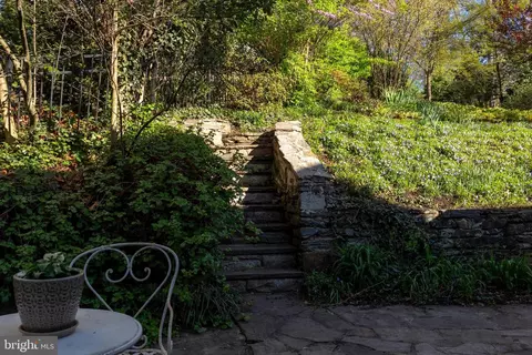 Exterior - 224 Tunbridge Rd, Baltimore, MD 21212 photo 6 of 22