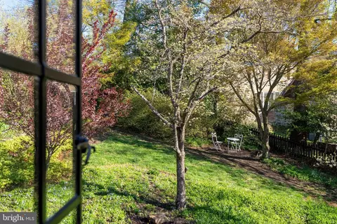 Exterior - 224 Tunbridge Rd, Baltimore, MD 21212 photo 7 of 22
