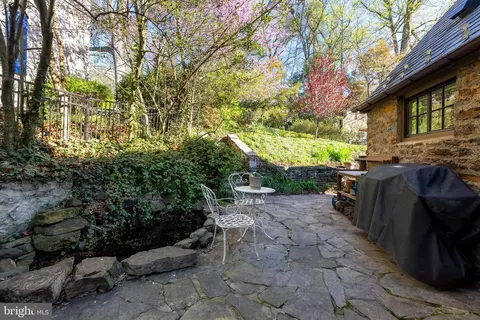Exterior - 224 Tunbridge Rd, Baltimore, MD 21212 photo 5 of 22