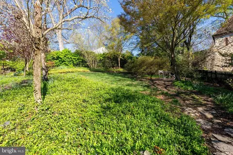 Exterior - 224 Tunbridge Rd, Baltimore, MD 21212 photo 15 of 22