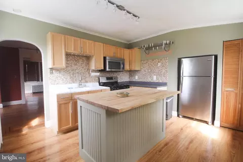 5601 Tramore Rd, Baltimore, MD 21214 photo 14