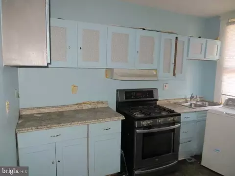 1607 Ruxton Ave, Baltimore, MD 21216 photo 4