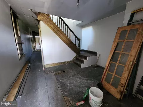 Entry Way - 514 E 26th St, Baltimore, MD 21218 photo 3 of 17