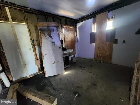 Entry Way - 514 E 26th St, Baltimore, MD 21218 photo 6 of 17