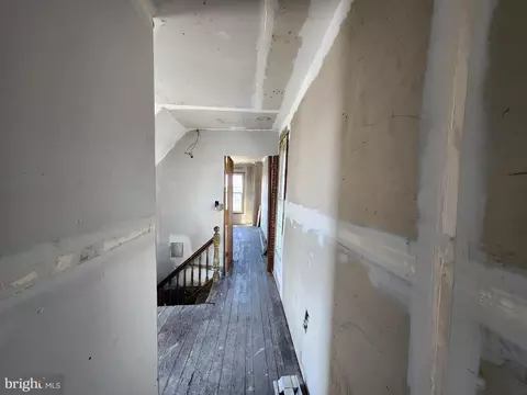 Entry Way - 514 E 26th St, Baltimore, MD 21218 photo 8 of 17