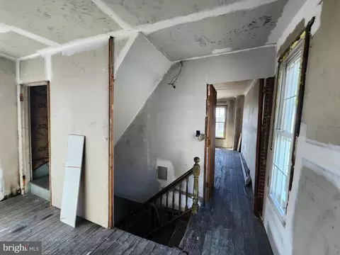 Entry Way - 514 E 26th St, Baltimore, MD 21218 photo 9 of 17