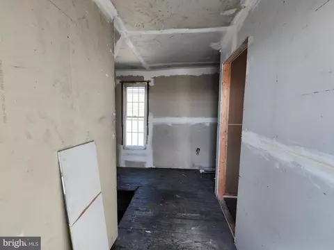 Entry Way - 514 E 26th St, Baltimore, MD 21218 photo 10 of 17