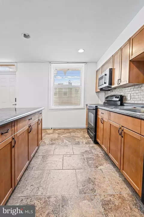 Kitchen - 2611 E Hoffman St, Baltimore, MD 21213 photo 2 of 2