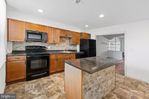 Kitchen - 2611 E Hoffman St, Baltimore, MD 21213 photo 1 of 2