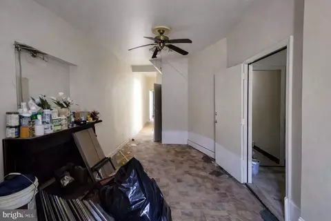 Entry Way - 1934 N Washington St, Baltimore, MD 21213 photo 3 of 11