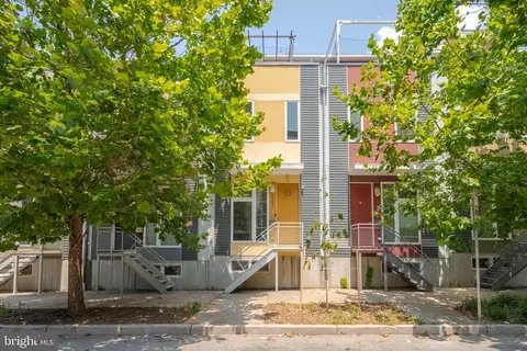 428 E Oliver St, Baltimore, MD 21202