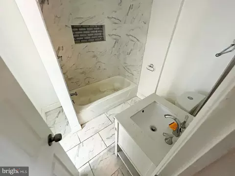 Bath - 6528 Parnell Ave, Baltimore, MD 21222 photo 1 of 1