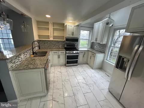 Kitchen - 6528 Parnell Ave, Baltimore, MD 21222 photo 1 of 1