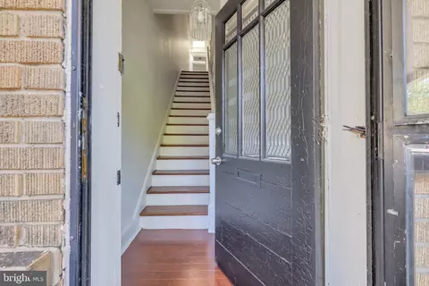 Entry Way - 2417 Eutaw Pl, Baltimore, MD 21217 photo 5 of 9