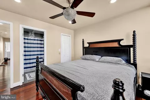 Bedroom - 1401 E Lanvale St, Baltimore, MD 21213 photo 2 of 4
