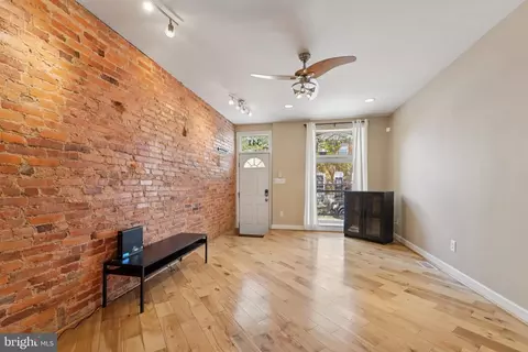 Living - 341 S Macon St, Baltimore, MD 21224 photo 1 of 5