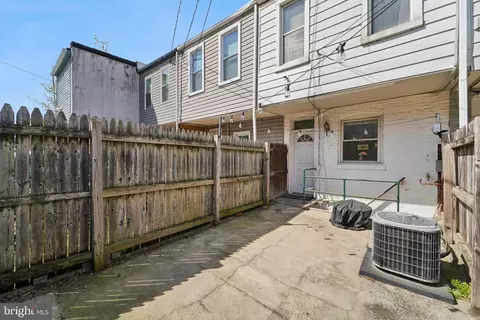 Exterior - 341 S Macon St, Baltimore, MD 21224 photo 3 of 3