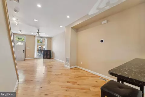 Living - 341 S Macon St, Baltimore, MD 21224 photo 3 of 5