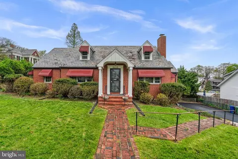 2605 Queen Anne Rd, Baltimore, MD 21216