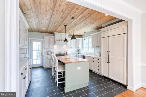 Kitchen - 106 Goodale Rd, Baltimore, MD 21212 photo 1 of 10
