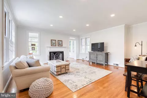 Living - 106 Goodale Rd, Baltimore, MD 21212 photo 1 of 2
