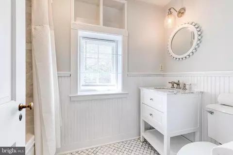 Bath - 106 Goodale Rd, Baltimore, MD 21212 photo 5 of 6