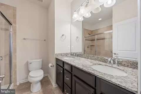 Bath - 738 S Macon St, Baltimore, MD 21224 photo 2 of 4