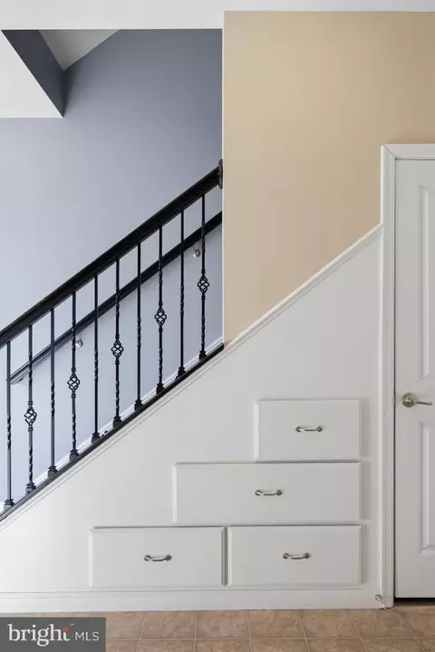 Entry Way - 738 S Macon St, Baltimore, MD 21224 photo 2 of 5