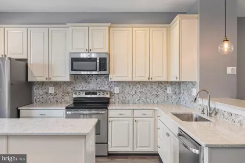 Kitchen - 738 S Macon St, Baltimore, MD 21224 photo 2 of 3