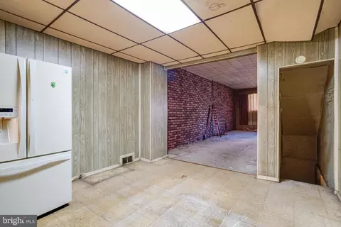 Entry Way - 38 S Curley St, Baltimore, MD 21224 photo 9 of 15