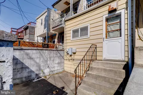 Exterior - 38 S Curley St, Baltimore, MD 21224 photo 3 of 4